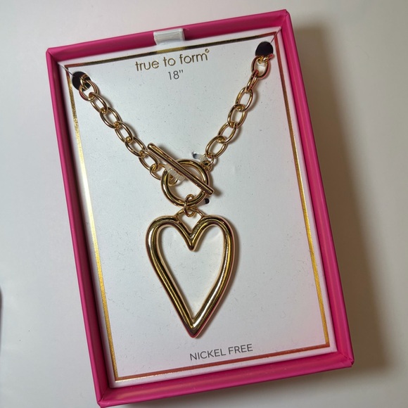 NWT ⚜️💛⚜️ True To Form Golden Tone Hollow Heart Charm Necklace - Picture 15 of 16